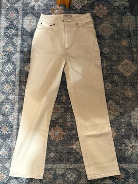 A&F Cream High-Rise Straight Leg Jeans curvy